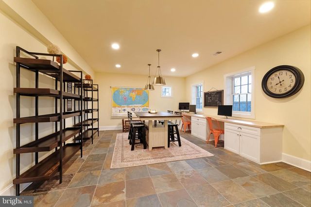 15718 OLD WATERFORD RD, Paeonian Springs, VA 20129