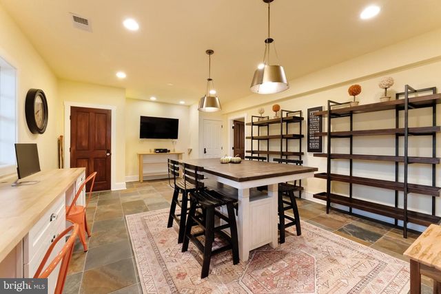 15718 OLD WATERFORD RD, Paeonian Springs, VA 20129