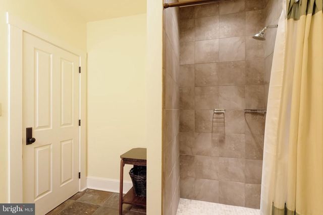 15718 OLD WATERFORD RD, Paeonian Springs, VA 20129