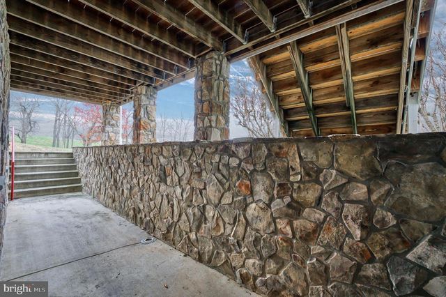 15718 OLD WATERFORD RD, Paeonian Springs, VA 20129