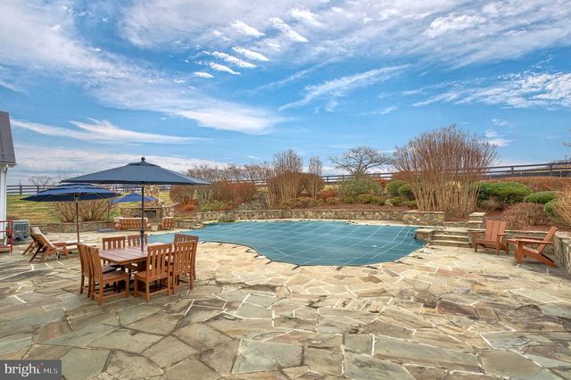 15718 OLD WATERFORD RD, Paeonian Springs, VA 20129