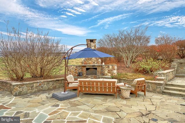 15718 OLD WATERFORD RD, Paeonian Springs, VA 20129