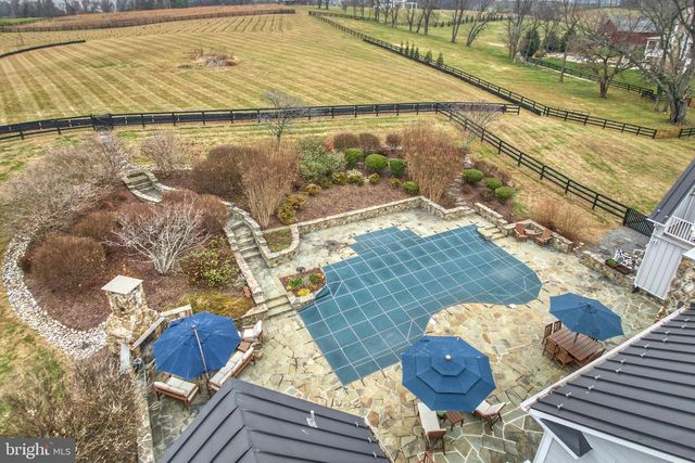 15718 OLD WATERFORD RD, Paeonian Springs, VA 20129