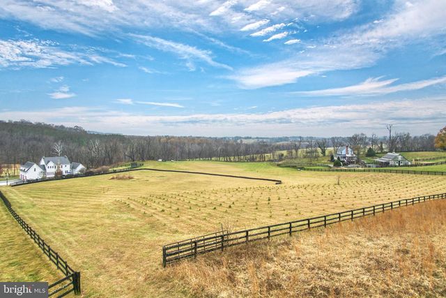 15718 OLD WATERFORD RD, Paeonian Springs, VA 20129