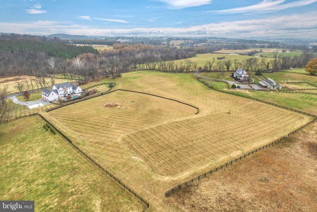 15718 OLD WATERFORD RD, Paeonian Springs, VA 20129