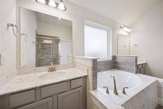 11914 Champions Forest Drive, Mont Belvieu, TX 77535