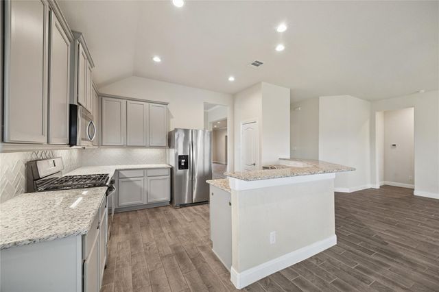 11914 Champions Forest Drive, Mont Belvieu, TX 77535