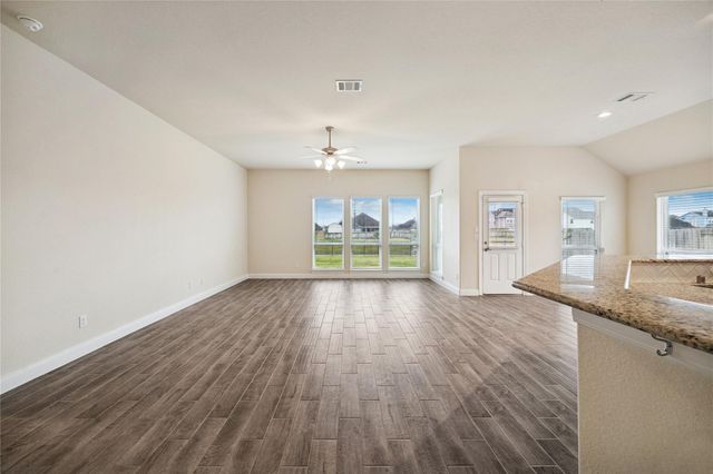 11914 Champions Forest Drive, Mont Belvieu, TX 77535