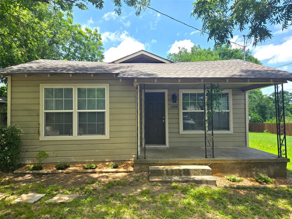 1208 Peak Street, Denton, TX 76201