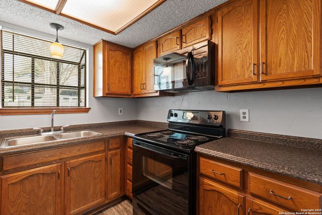 6408 Brook Cove, San Antonio, TX 78240