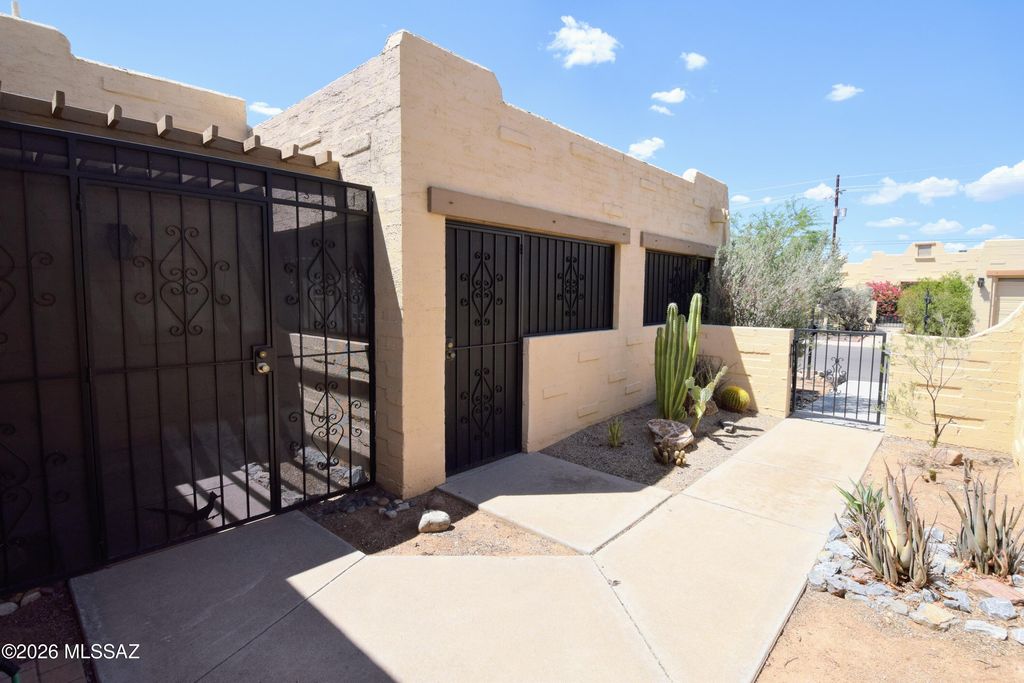 3277 W Moon Dance Way, Tucson, AZ 85741