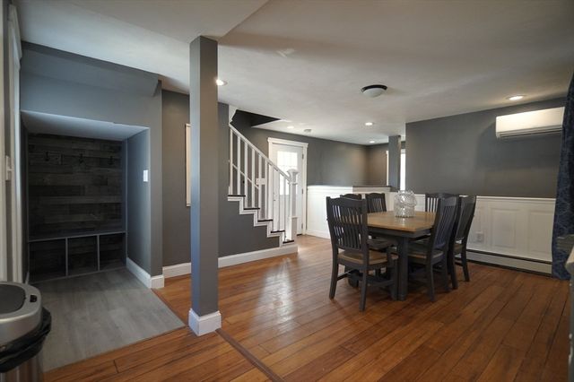 25 Cook St, Douglas, MA 01516