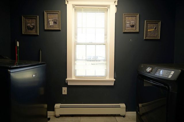 25 Cook St, Douglas, MA 01516