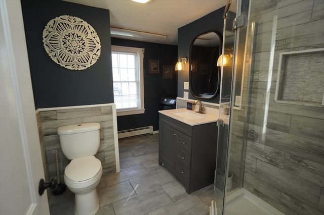 25 Cook St, Douglas, MA 01516