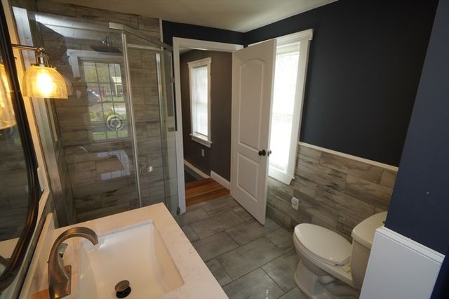 25 Cook St, Douglas, MA 01516