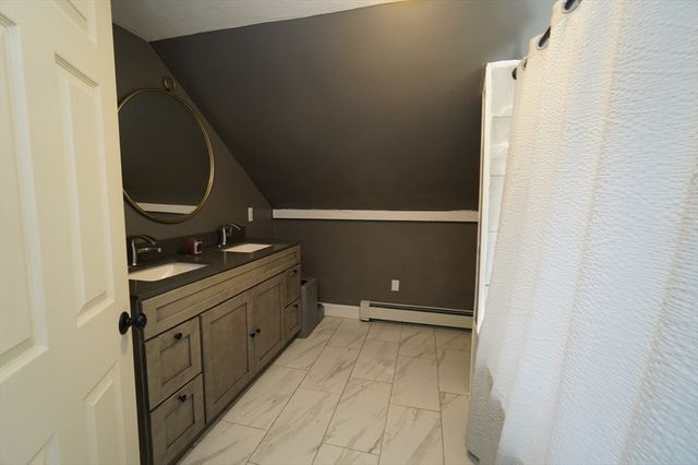 25 Cook St, Douglas, MA 01516
