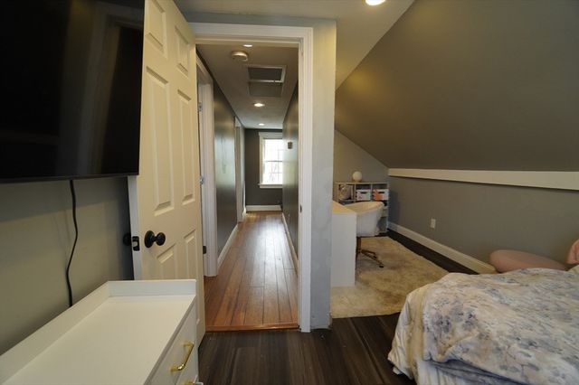 25 Cook St, Douglas, MA 01516