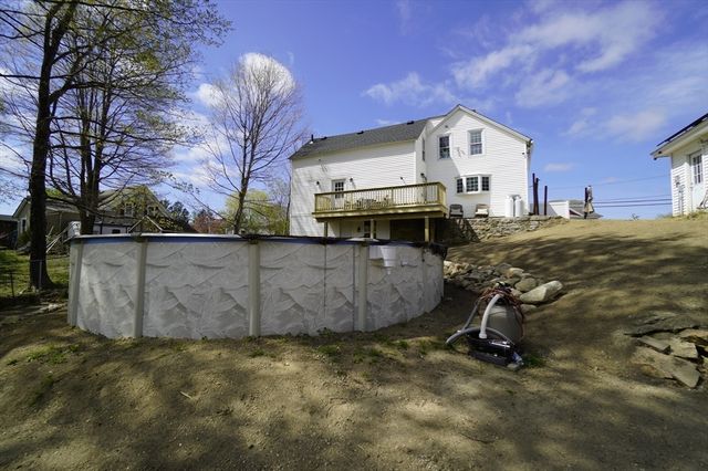 25 Cook St, Douglas, MA 01516