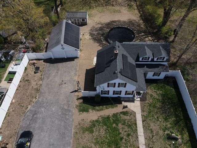 25 Cook St, Douglas, MA 01516