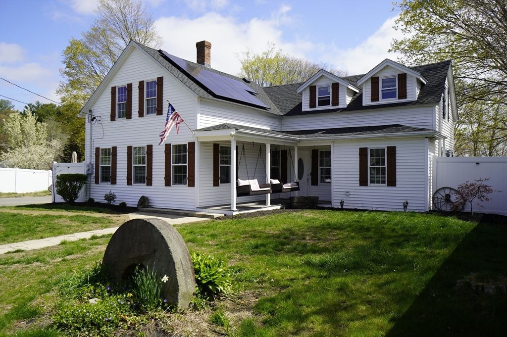25 Cook St, Douglas, MA 01516