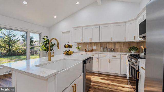 796 S WEST AVE, Vineland, NJ 08360