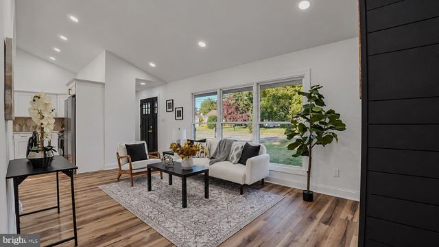 796 S WEST AVE, Vineland, NJ 08360