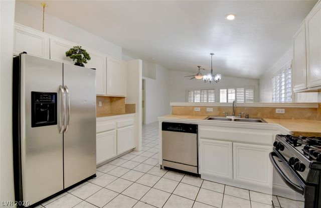 638 Rubber Tree Avenue, North Las Vegas, NV 89032