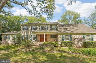 924 HUGHES DR, Hamilton, NJ 08690