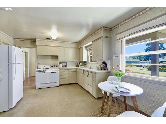 13821 Nw MILBURN St, Portland, OR 97229