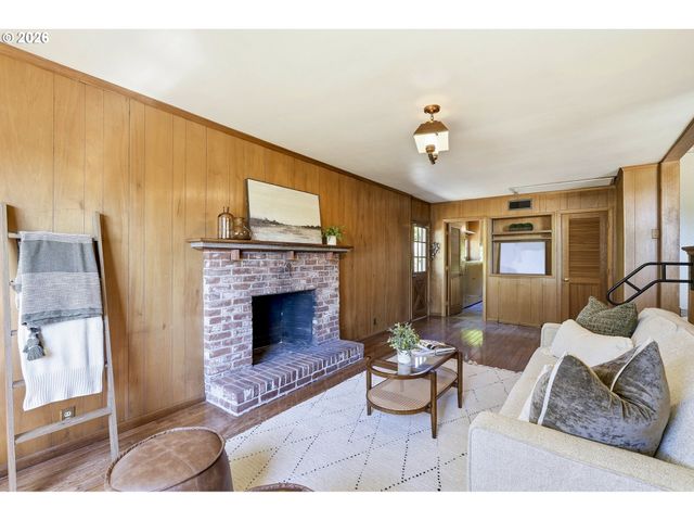 13821 Nw MILBURN St, Portland, OR 97229