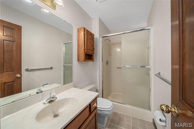 2912 Hameln Drive, St Charles, MO 63301