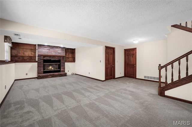 2912 Hameln Drive, St Charles, MO 63301
