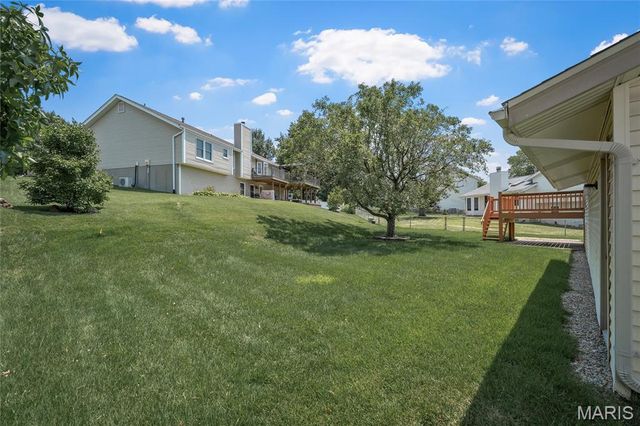 2912 Hameln Drive, St Charles, MO 63301