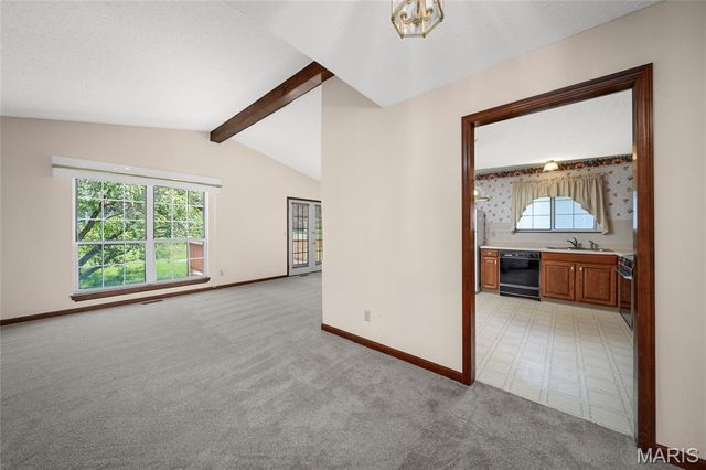 2912 Hameln Drive, St Charles, MO 63301