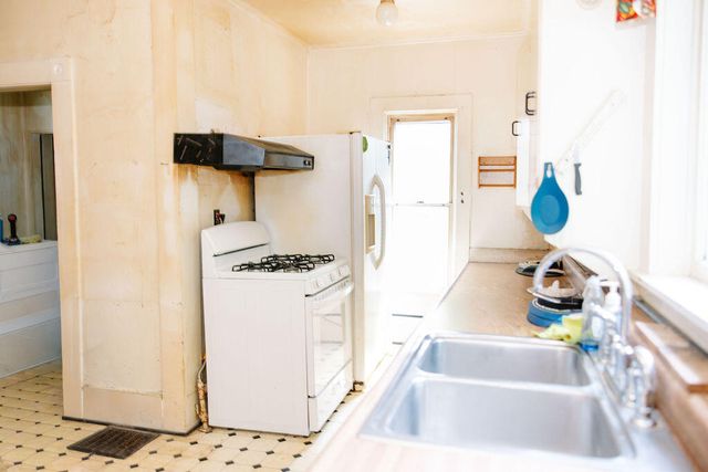421 Kinsey Avenue Se, Caledonia Vlg, MI 49316