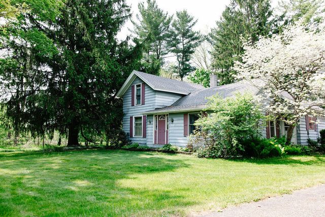 421 Kinsey Avenue Se, Caledonia Vlg, MI 49316