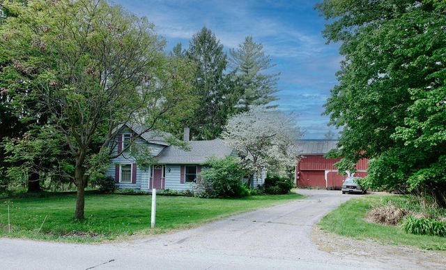 421 Kinsey Avenue Se, Caledonia Vlg, MI 49316