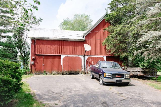421 Kinsey Avenue Se, Caledonia Vlg, MI 49316