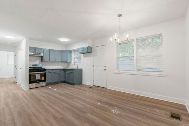 17 Woodcliff Circle, Little Rock, AR 72204