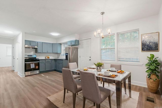 17 Woodcliff Circle, Little Rock, AR 72204