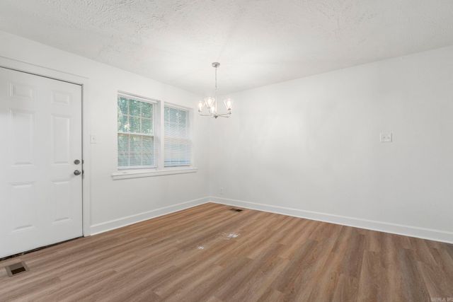 17 Woodcliff Circle, Little Rock, AR 72204