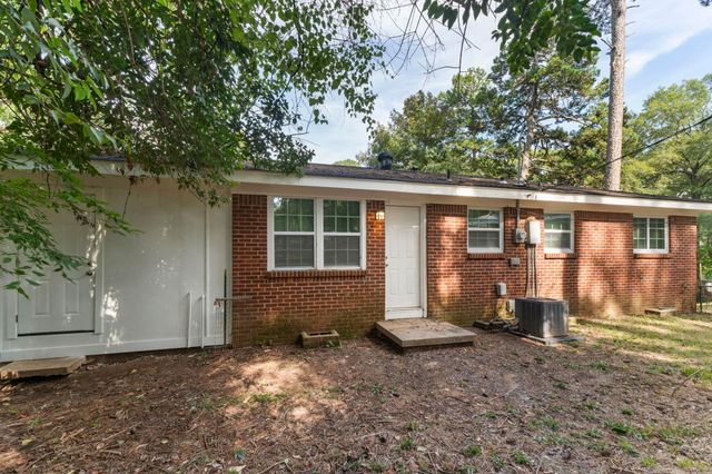 17 Woodcliff Circle, Little Rock, AR 72204