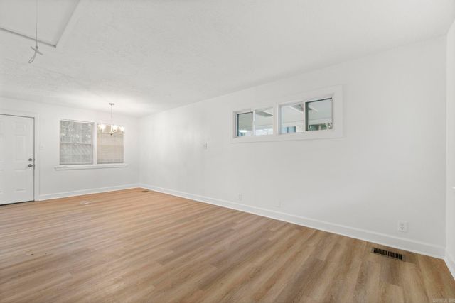 17 Woodcliff Circle, Little Rock, AR 72204