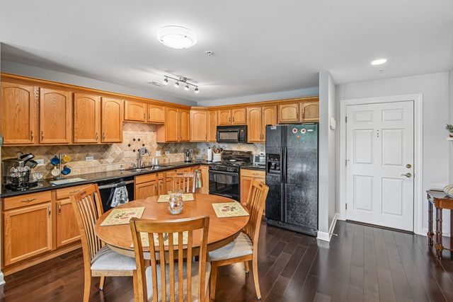 50 N Bokelman Street 535, Roselle, IL 60172