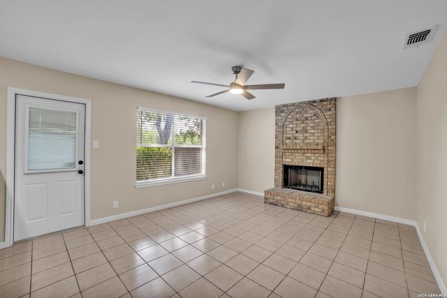 10123 Shadyglen, San Antonio, TX 78240
