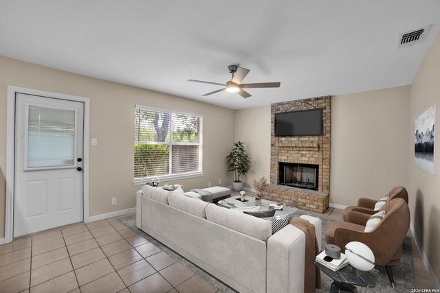 10123 Shadyglen, San Antonio, TX 78240