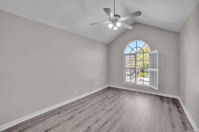 10123 Shadyglen, San Antonio, TX 78240