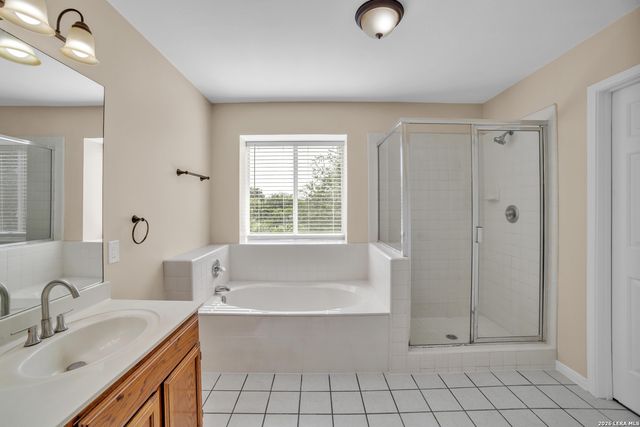10123 Shadyglen, San Antonio, TX 78240