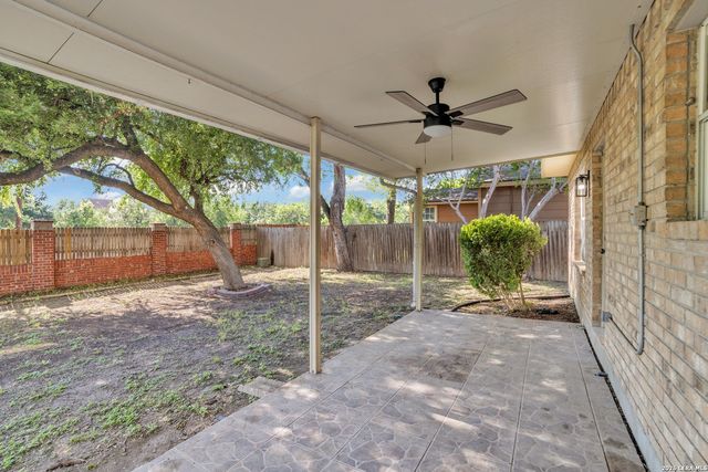 10123 Shadyglen, San Antonio, TX 78240