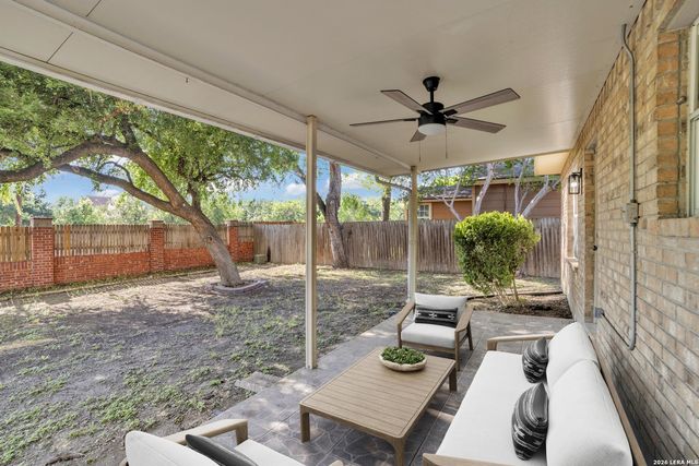 10123 Shadyglen, San Antonio, TX 78240